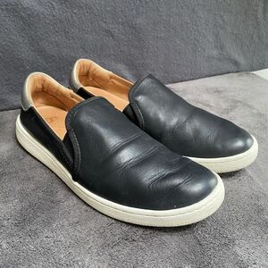 UGG Womens Cas 1019108 Black Leather Low Top Slip On Sneaker Shoes Size 11